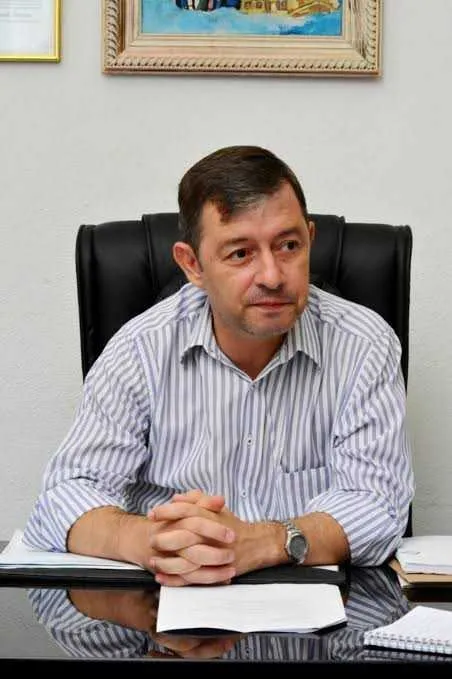 Prefeito assinou o decreto nesta sexta-feira (20)