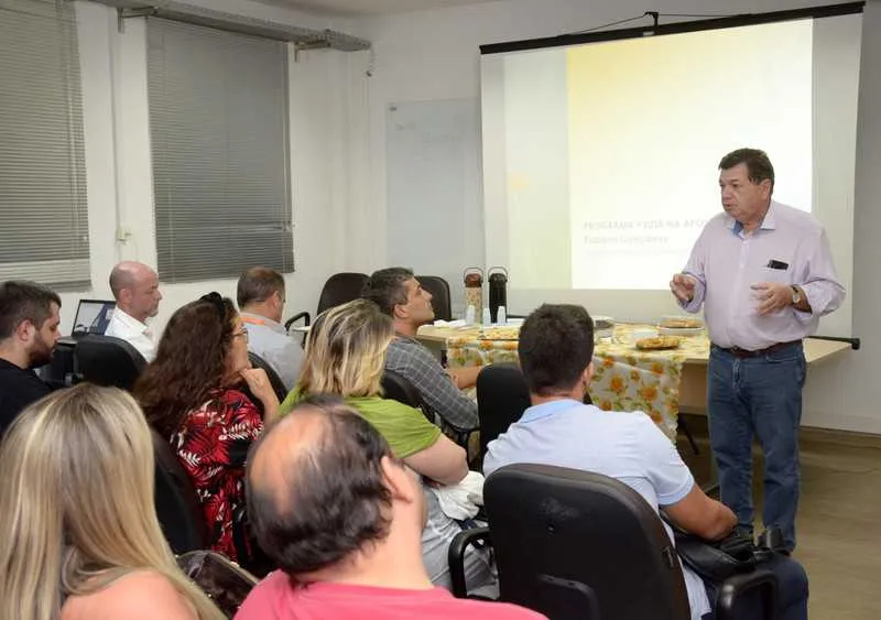 Encontros semanais contarão com palestras de médicos, psicólogos, administradores e economistas