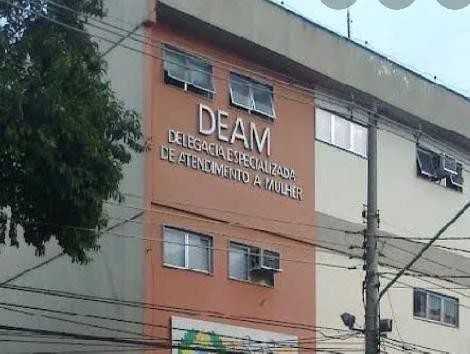 Homem exercia cargo hierárquico sobre a vítima 
