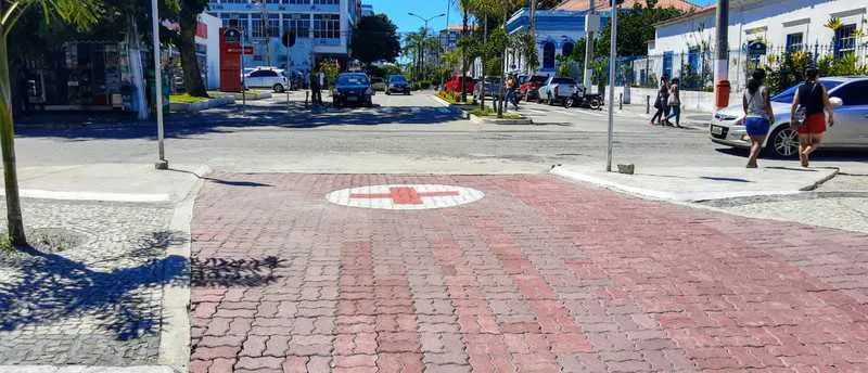 A faixa será de uso exclusivo do Corpo de Bombeiros, ambulâncias e viaturas da Polícia Militar