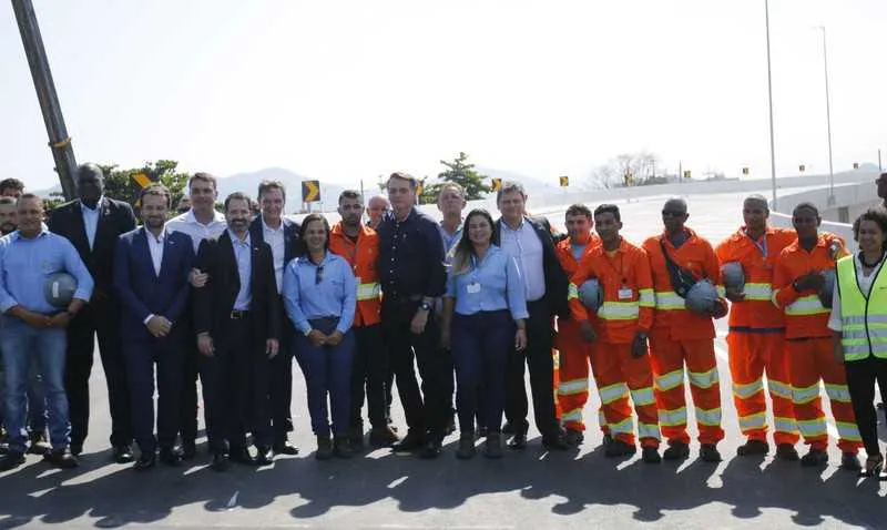 Imagem ilustrativa da imagem Bolsonaro inaugura alça que liga Ponte Rio-Niterói à Linha Vermelha