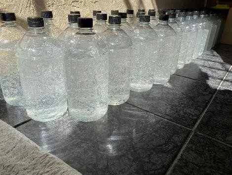 186 frascos, de um quilo cada, de álcool 70º foram apreendidos