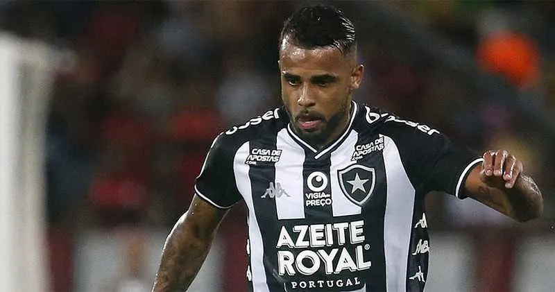 Alex Santana foi o artilheiro do Botafogo na temporada, com 10 gols marcados