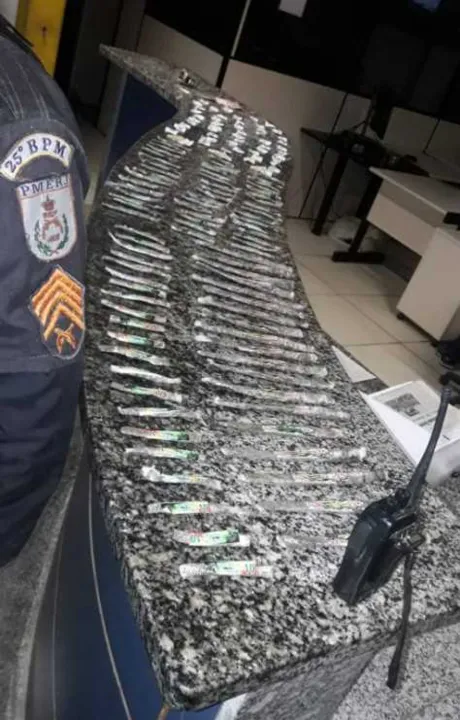 O material apreendido em Araruama foi levado para a 118ª DP