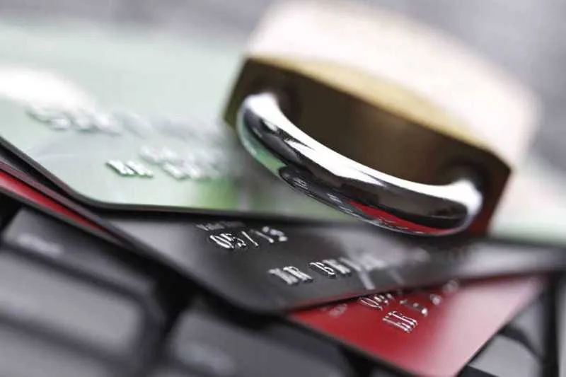 Imagem ilustrativa da imagem Projeto propõe que bloqueio de cartão de crédito deva ser comunicado ao cliente com 24h de antecedência