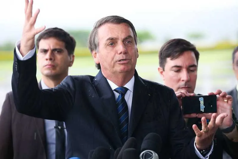 Imagem ilustrativa da imagem Bolsonaro sanciona, com veto, Plano Plurianual