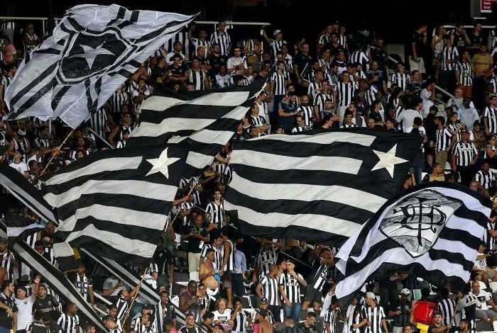 O time vem tentando virar um clube-empresa para se reerguer da crise financeira 