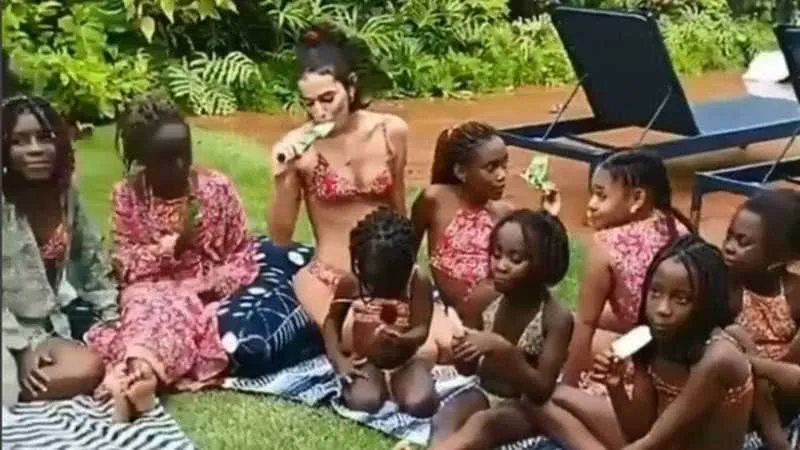 As crianças são ajudadas pela ONG brasileira I Know My Rights (IKMR)