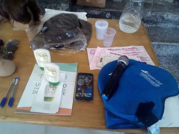 Materiais do salão e produtos de beleza também foram roubados