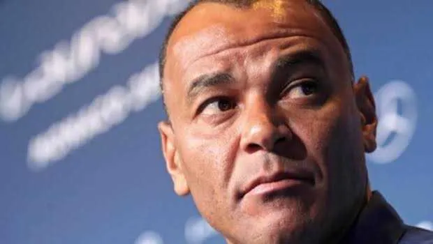 Imagem ilustrativa da imagem Em crise financeira, Cafu anuncia fim de sua fundação