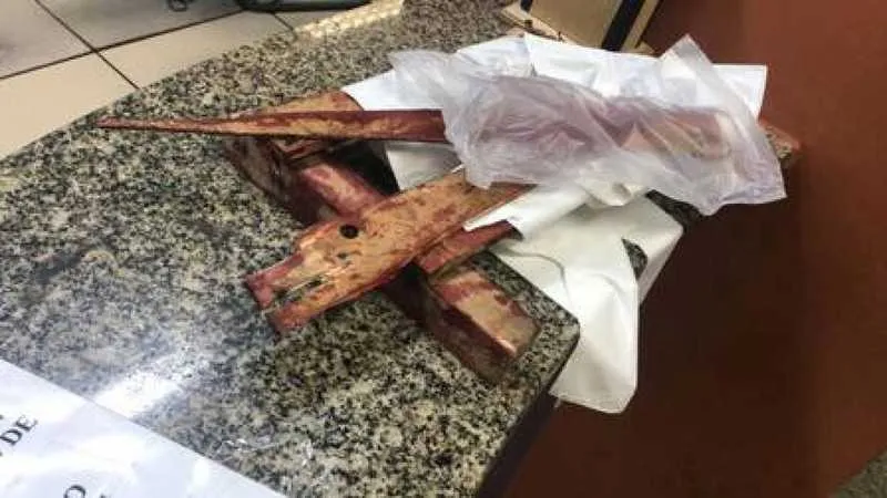 Um dos PMs teriam atirado após o agressor tentar ferí-los