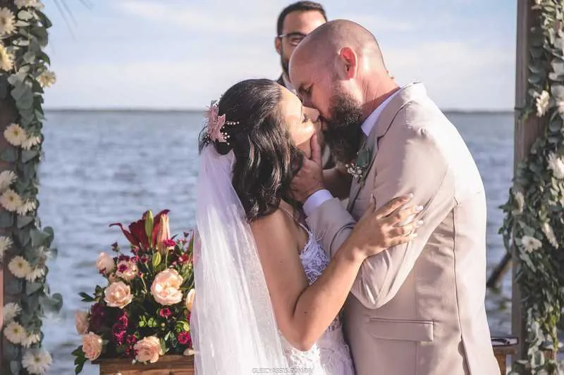 Casal mora no local há cerca de cinco anos 