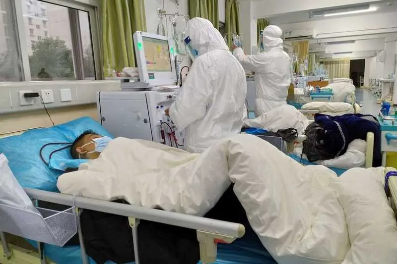O balanço total da epidemia de SARS foi de 774 mortes ao redor do mundo, entre 2002 e 2003.
