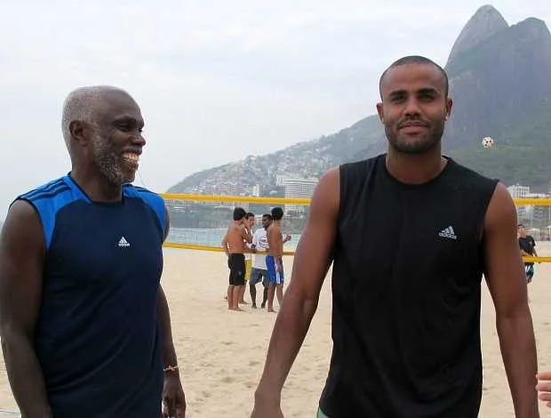 Felipe Adão busca retomar o bom futebol no clube de Cabo Frio 