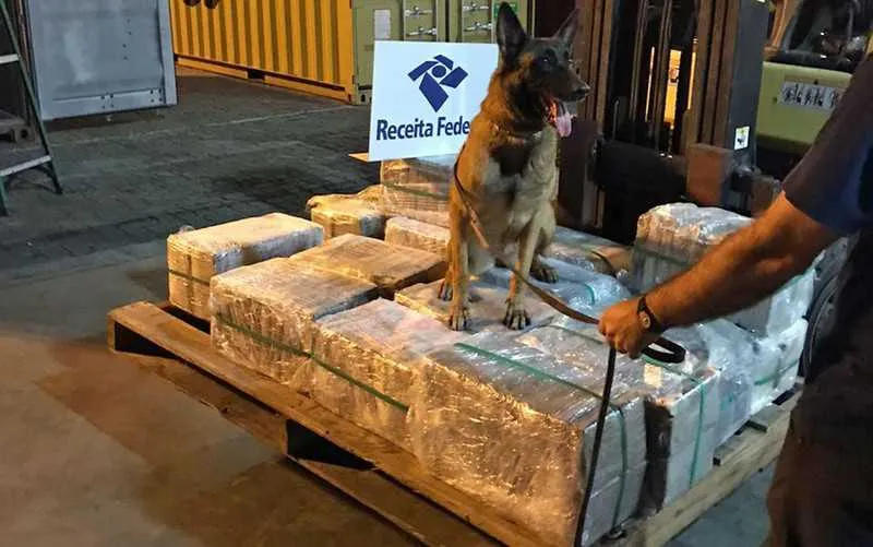 O material foi apreendido pela Receita Federal