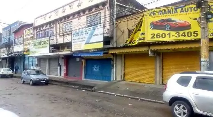 Imagem ilustrativa da imagem Bandidos ordenam fechamento do comércio no Coelho após morte de traficante