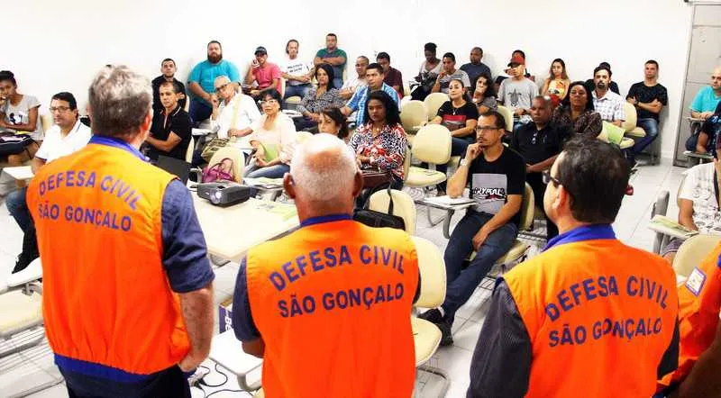 Imagem ilustrativa da imagem Defesa Civil de São Gonçalo recebe chamados por telefone e e-mail