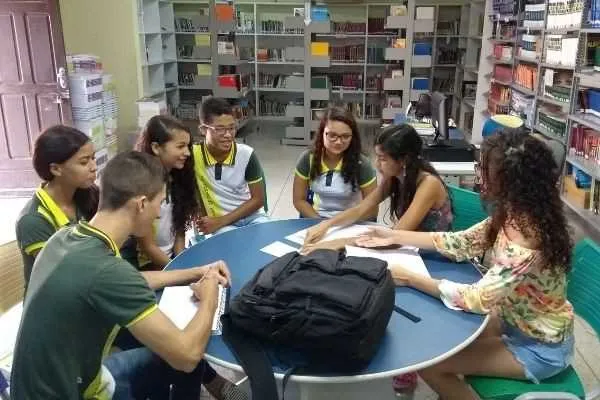 Imagem ilustrativa da imagem Estudantes do Rio criam espetáculo interativo para ensinar Física