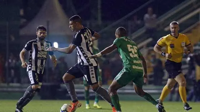 Botafogo conseguiu se afastar um pouco mais do Z-4