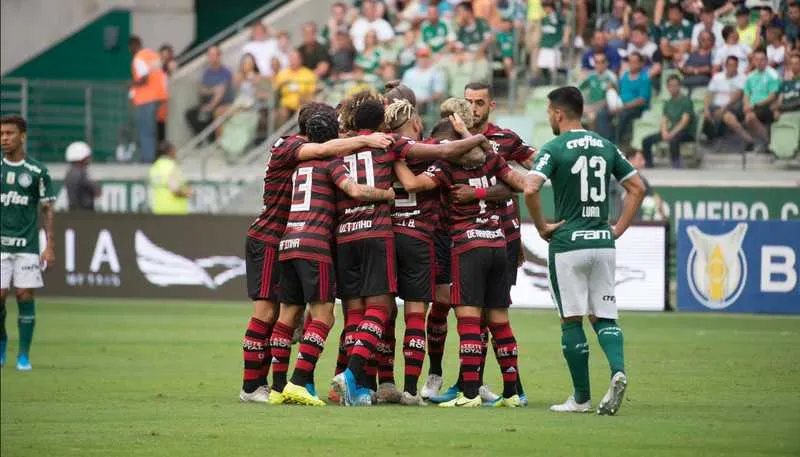 Fora de casa e sem torcida, Flamengo mostrou alto rendimento no clássico contra o Verdão
