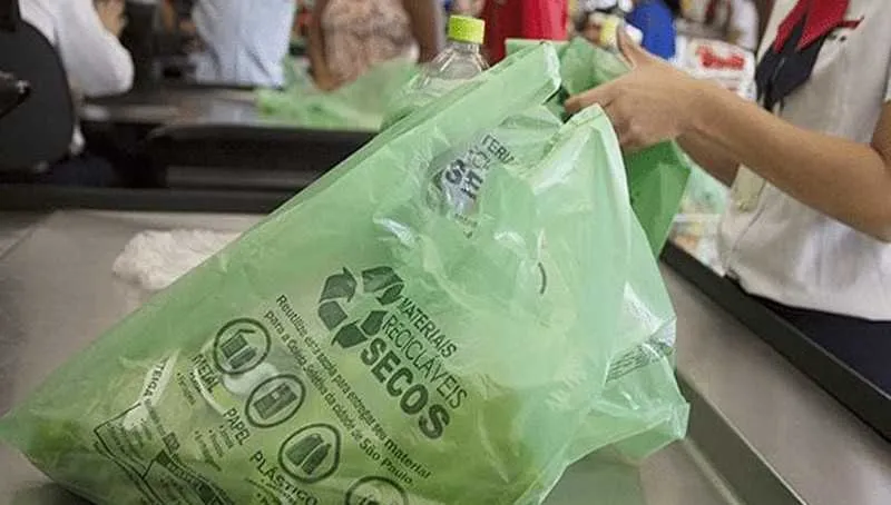 Imagem ilustrativa da imagem Fim das duas sacolas gratuitas nos supermercados