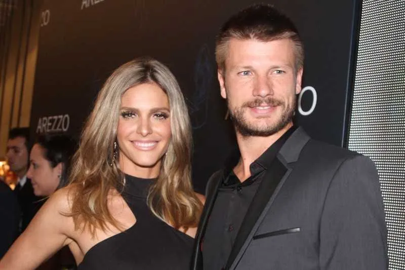 Corretor afirma que Rodrigo Hilbert e Fernanda Lima devem R$ 513 mil de comissão
