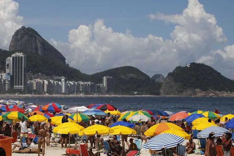 A  meta é promover a conscientização ambiental da população.