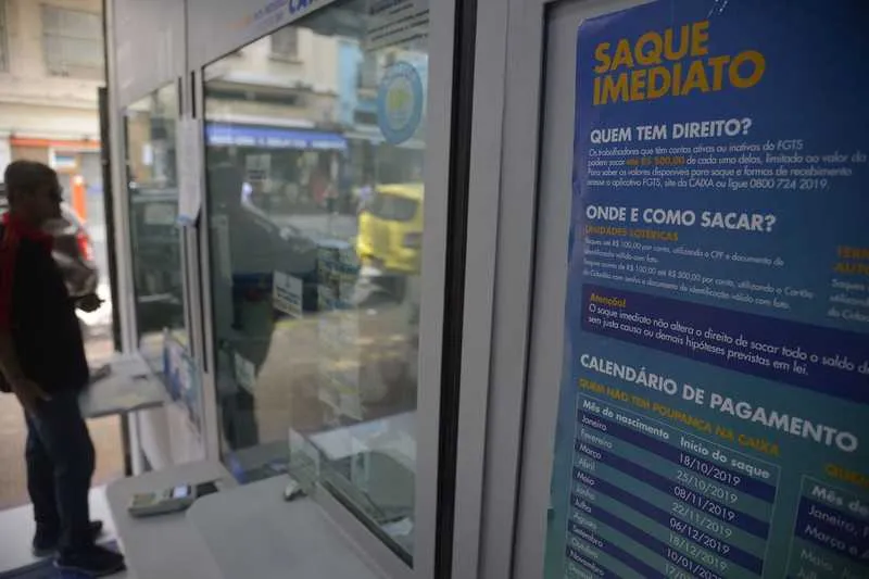 Quantia só vale para contas com saldo de até um salário mínimo