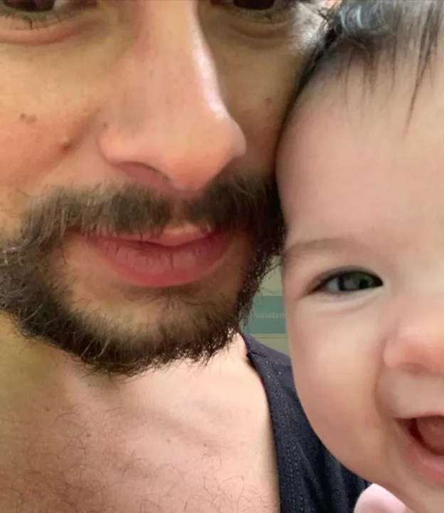 Rafael Vitti publicou foto da filha sorrindo em seu perfil no Instagram