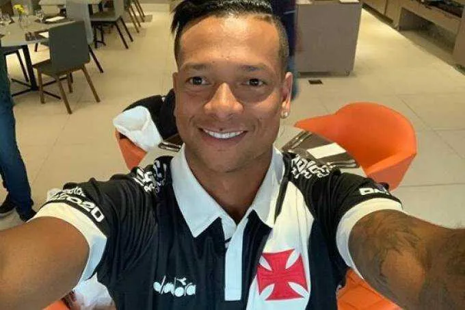 O jogador começou a atuar pelo Vasco em setembro do último ano 