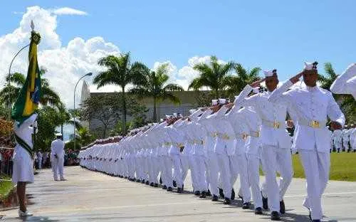 São aproximadamente 1 mil vagas nas áreas
