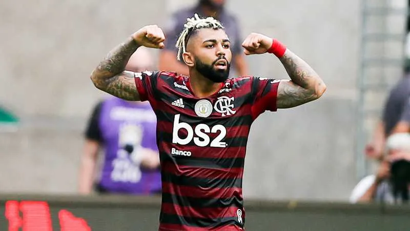 SAO PAULO, BRAZIL - DECEMBER 01: Gabriel Barbosa of Flamengo celebrates after scoring the second goal of his team during the match against Palmeiras for the Brasileirao Series A 2019 at Allianz Parque on December 01, 2019 in Sao Paulo, Brazil. (Photo by Alexandre Schneider/Getty Images)