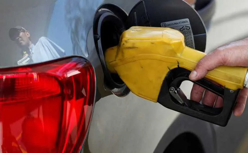 Imagem ilustrativa da imagem Petrobras espera que queda de preço da gasolina chegue aos postos
