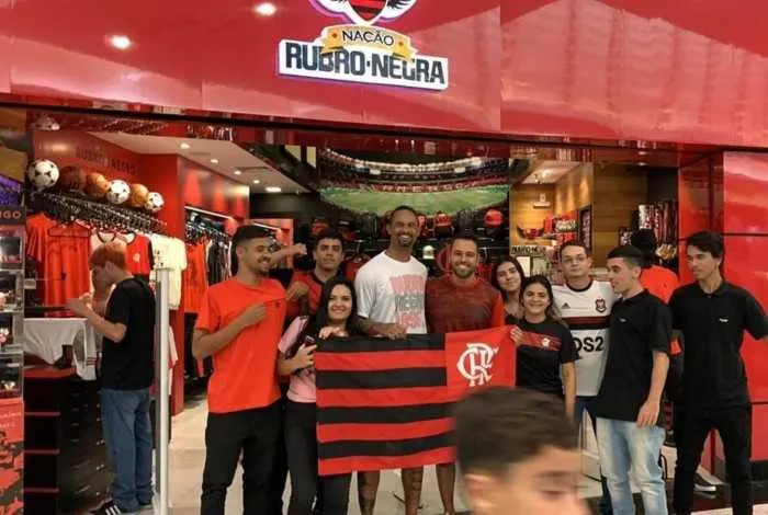 O jogador postou esta foto com seus fãs nas redes sociais 