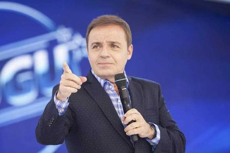 Imagem ilustrativa da imagem Gugu Liberato cai de altura de quatro metros e é internado