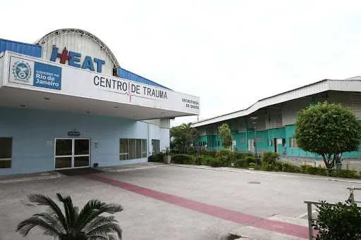 Todos os feridos foram levados para o Hospital Estadual Alberto Torres (Heat), no Colubandê 