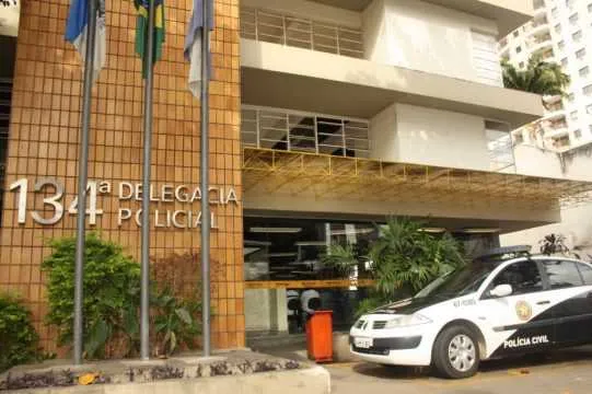Os agentes da PRF encaminharam o homem para a 134° DP 