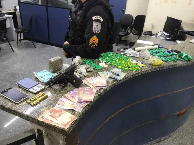 O material apreendido foi encaminhado para a 146° DP (Guarus)