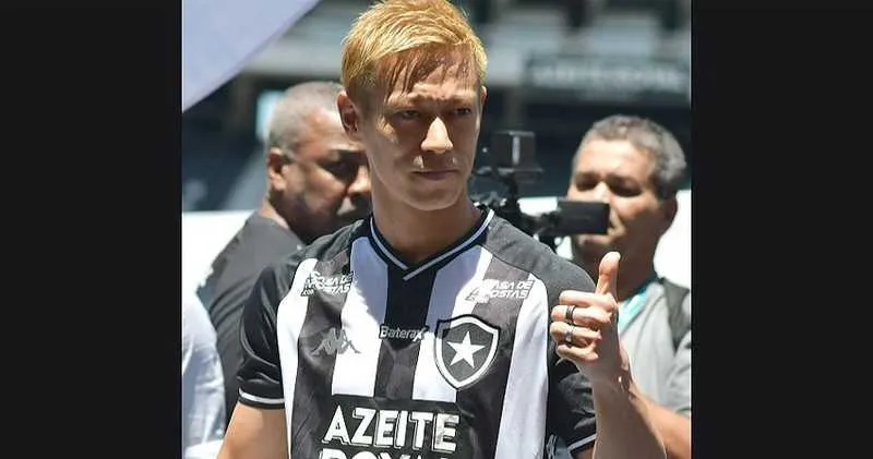 Honda fará sua estreia no Botafogo nesta terça-feira (10) 