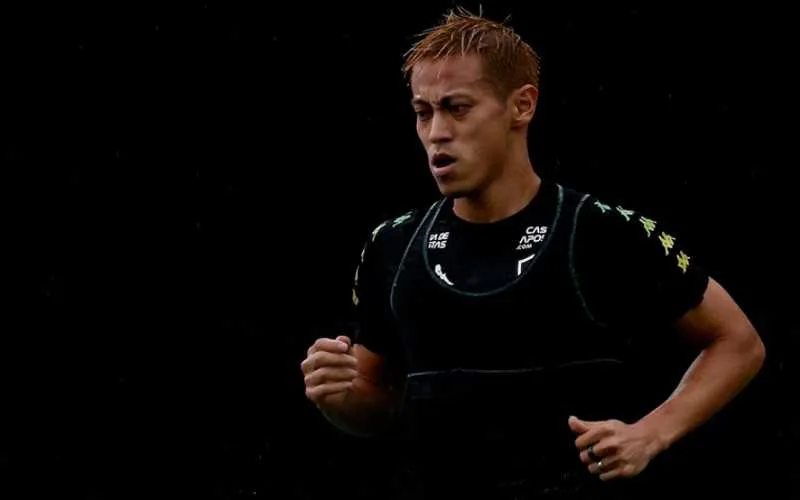 O reforço japonês ainda vai fazer sua estreia no Botafogo 