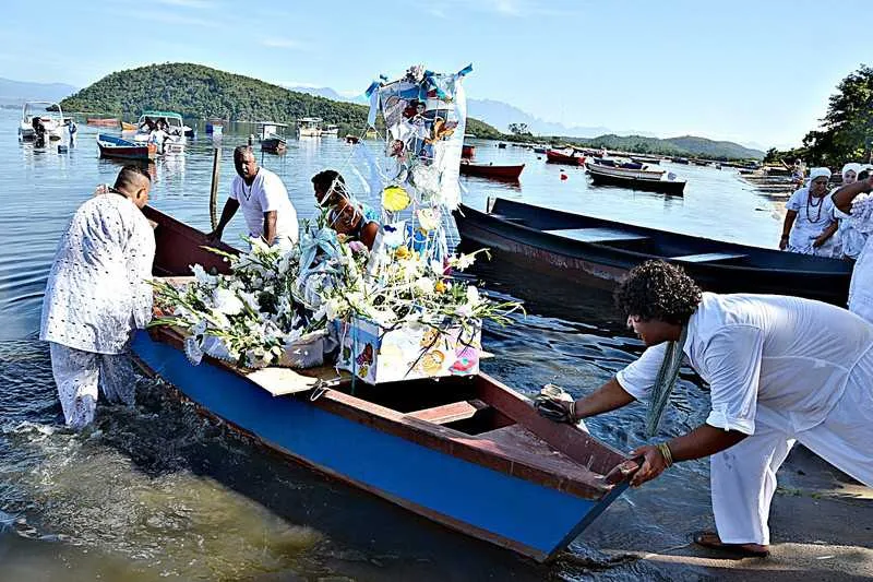 Imagem ilustrativa da imagem 'Presente de Iemanjá' chega a 11ª edição neste domingo (9)