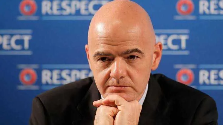 Infantino também comentou sobre uma possível reformulação nas competições de futebol. 