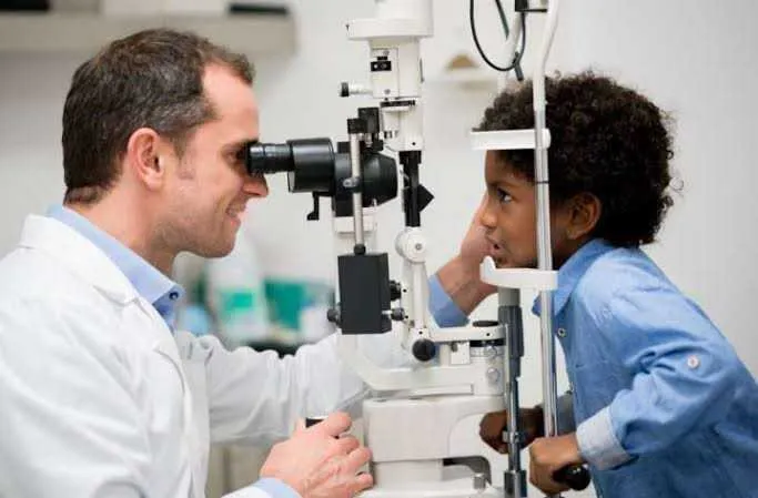 Imagem ilustrativa da imagem Visita ao oftalmologista pode prevenir câncer nos olhos