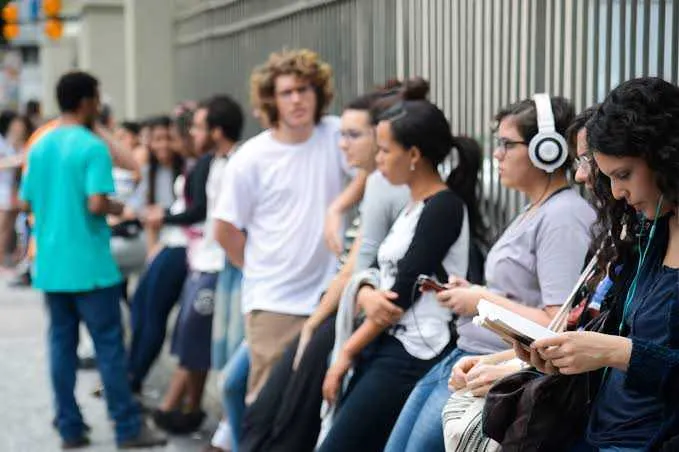 Mãe e filha distribuíram lanches na manhã deste domingo (10), na Unirio