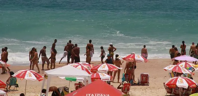 Praia de São Francisco, em Niterói, está imprópria