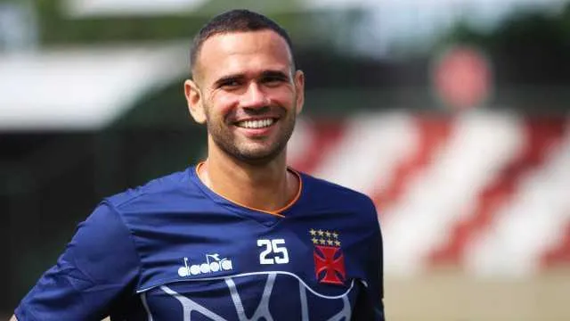 Jogador espera que o contrato de Luxemburgo seja renovado em 2020