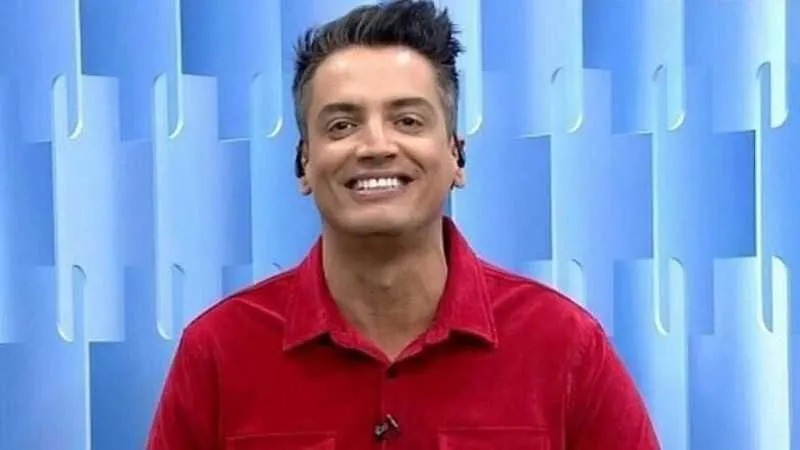 Léo Dias é contrato pela RedeTv! e vira diretor-executivo do Tv Fama