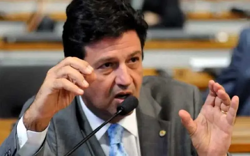 Imagem ilustrativa da imagem Sistema de saúde pode entrar em colapso em abril, diz ministro