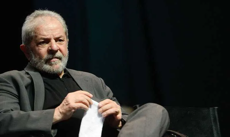 Lula afirmou que Jair Bolsonaro seria chefe de milícia