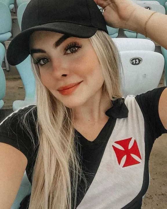A modelo Mariana Braguês é ex-namorada do ator Douglas Sampaio